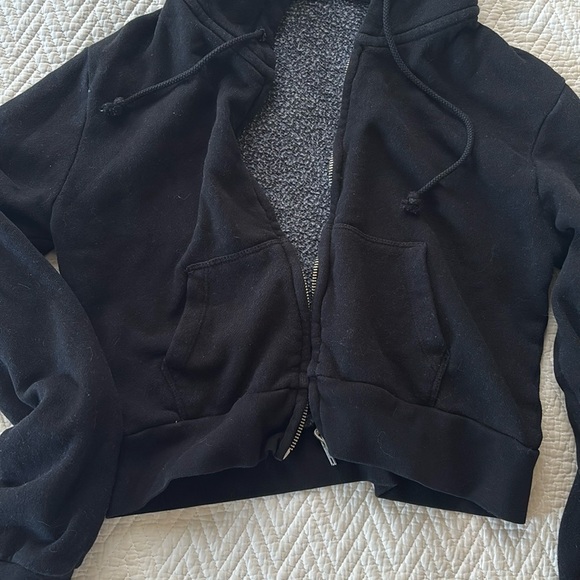 Brandy Melville cropped black zip up hoodie - Picture 3 of 4